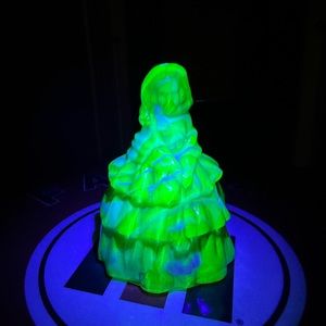 Vintage hard to find! Brown glass uranium glow. Doll lady